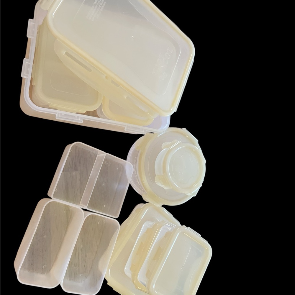 Lock N Lock Set of 8 Clear Food Storage Containers with extra inserts
